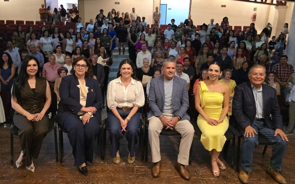 Acredita IDEFT a 250 egresados del plantel de San Julián